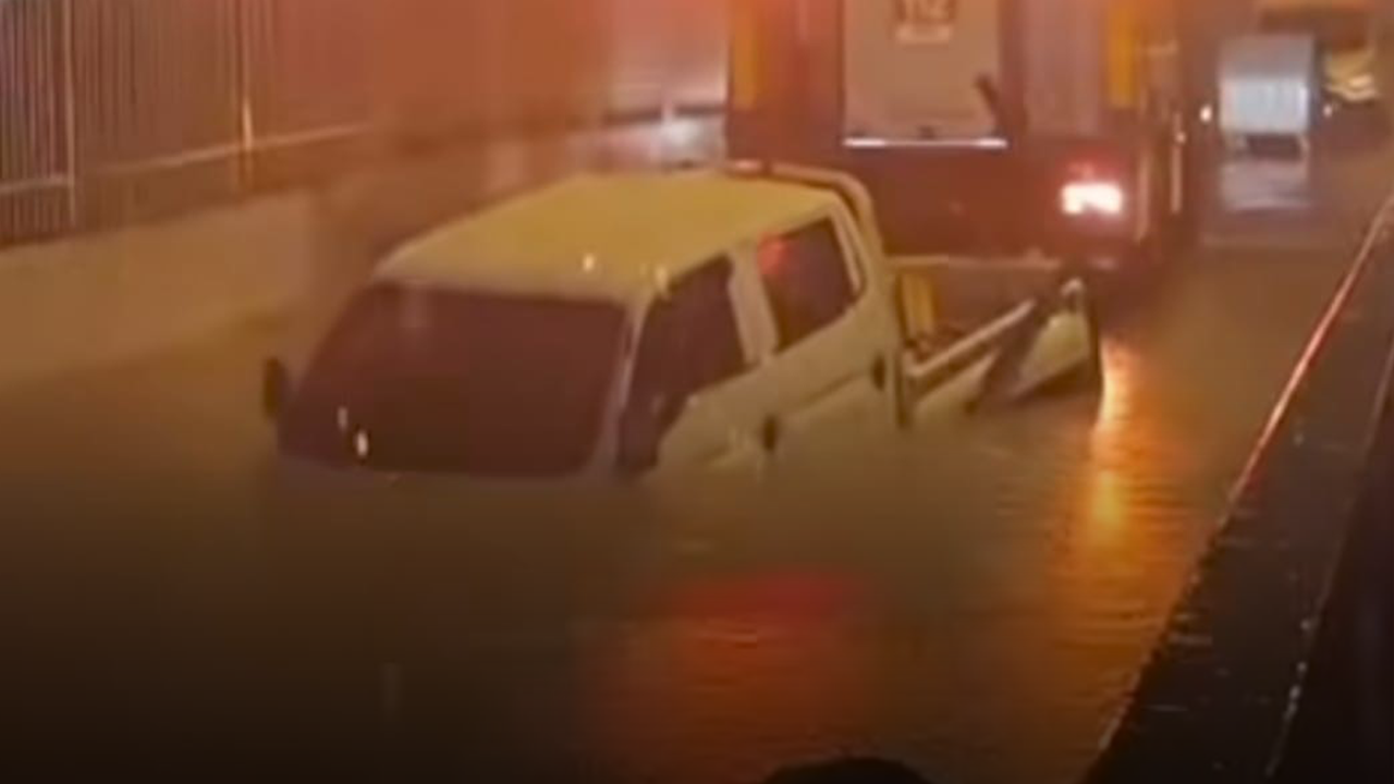 İzmir'de facia: Su dolu alt geçitte boğularak hayatını kaybetti