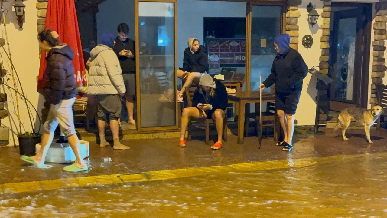 Bodrum’u sel vurdu, evleri ve iş yerlerini su bastı