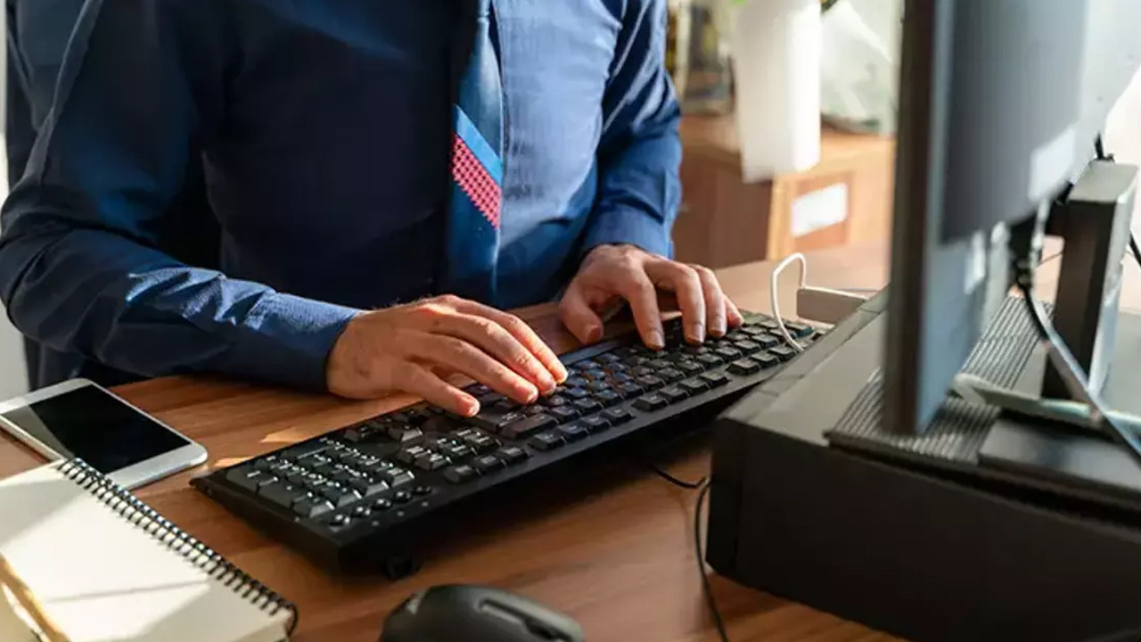 Sözleşmeli personelde kamu geçişine 3 yıl şartı: Başvuru yapmayanlar yandı