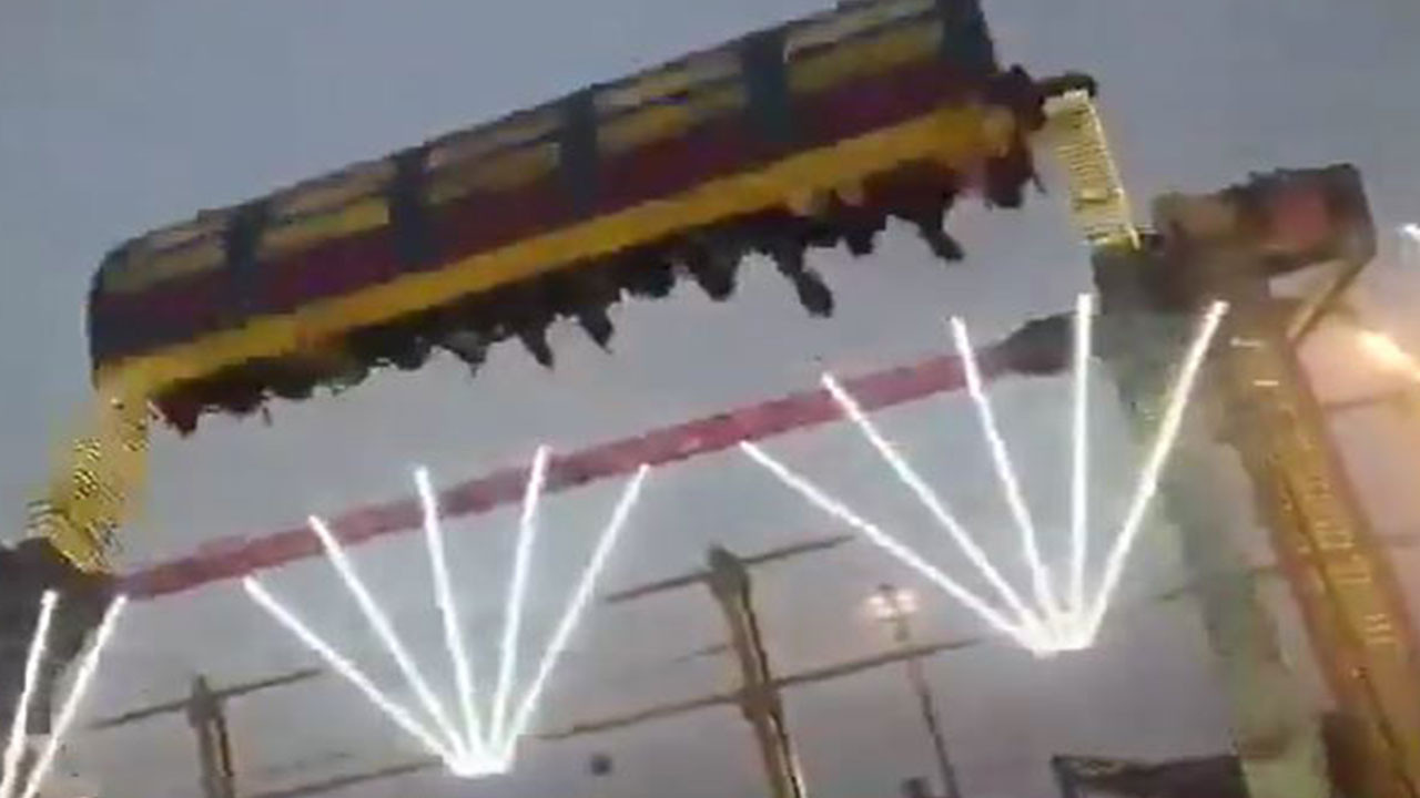 Hindistan'daki lunaparkta tsunami salıncağı çöktü: Ölü ve yaralılar var