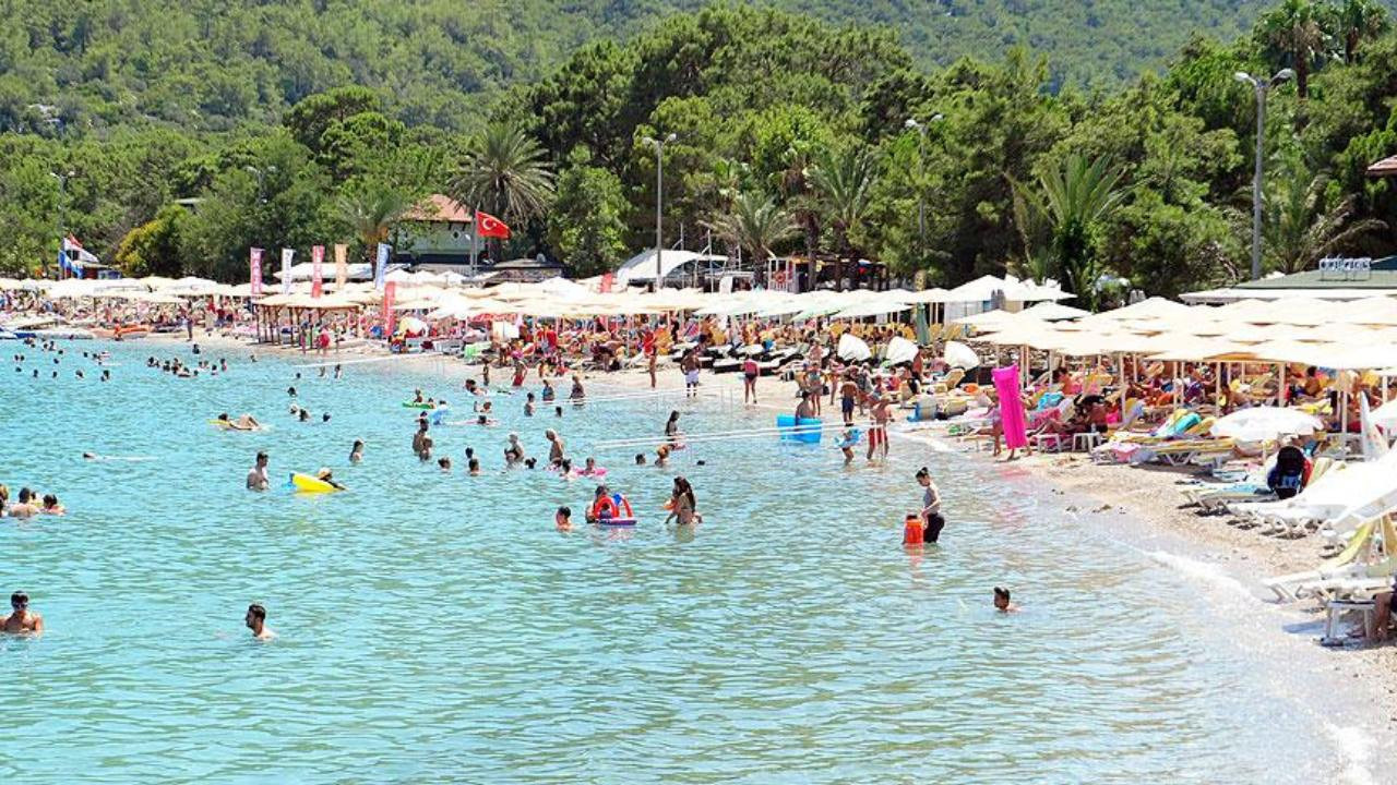 Antalya’da rekor: Kemer nüfusunun 90 katı turist ağırladı