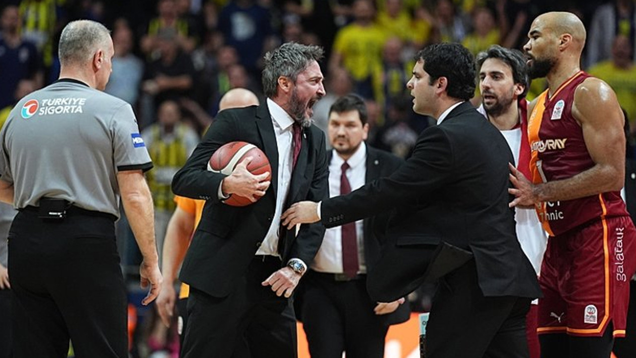 Galatasaray'dan Fenerbahçe derbisinin ardından MHK başkanına istifa çağrısı