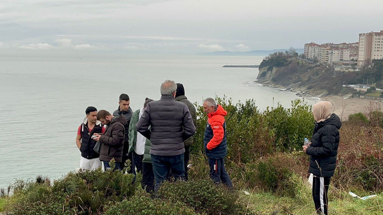 Gözler Aşıklar Tepesi’ne çevrildi: 3 gündür aranan kadının eşyaları bulundu