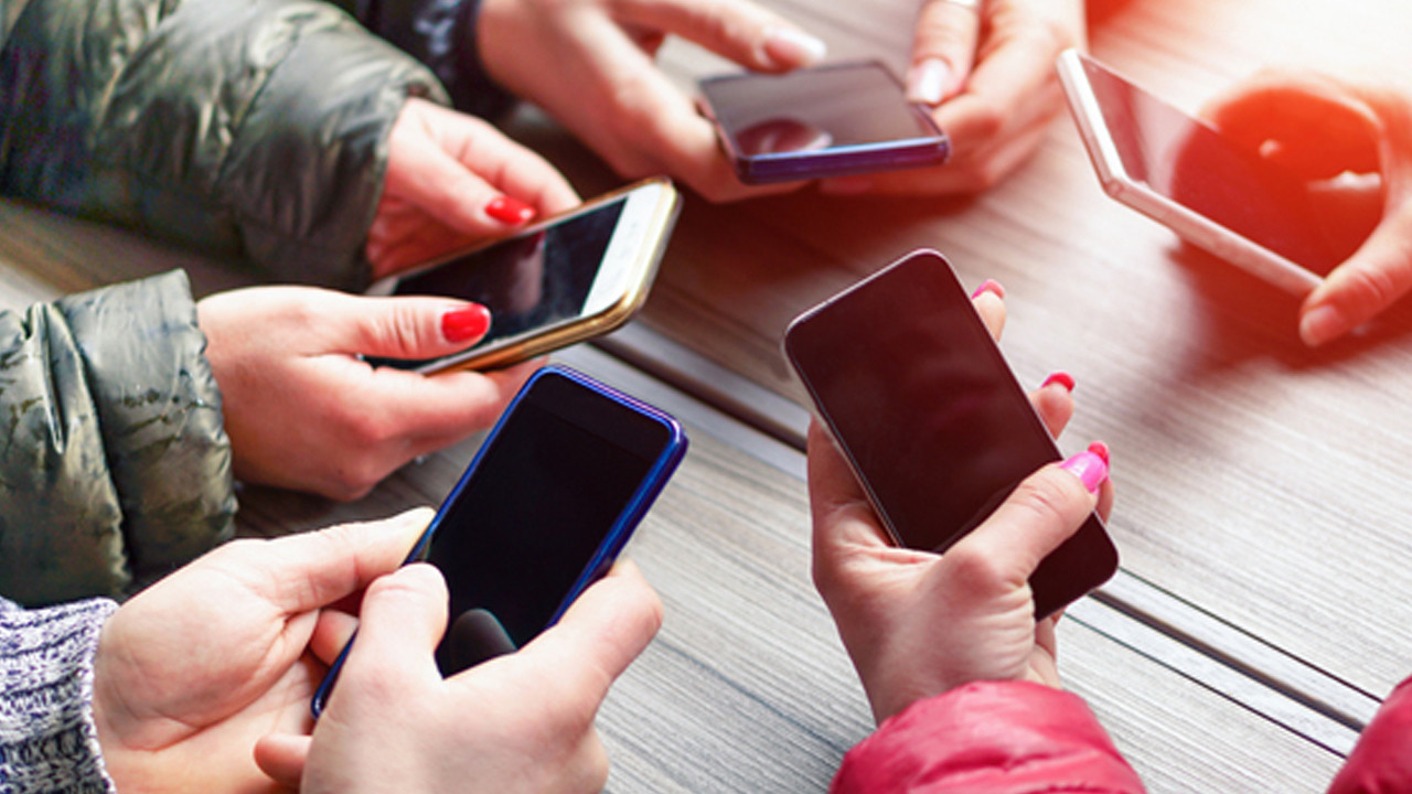 Gözbebeklerinden sızan uykusuzluk senaryosu