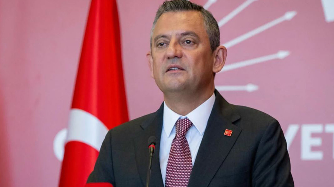 Özgür özel açıklamalarda bulunuyor