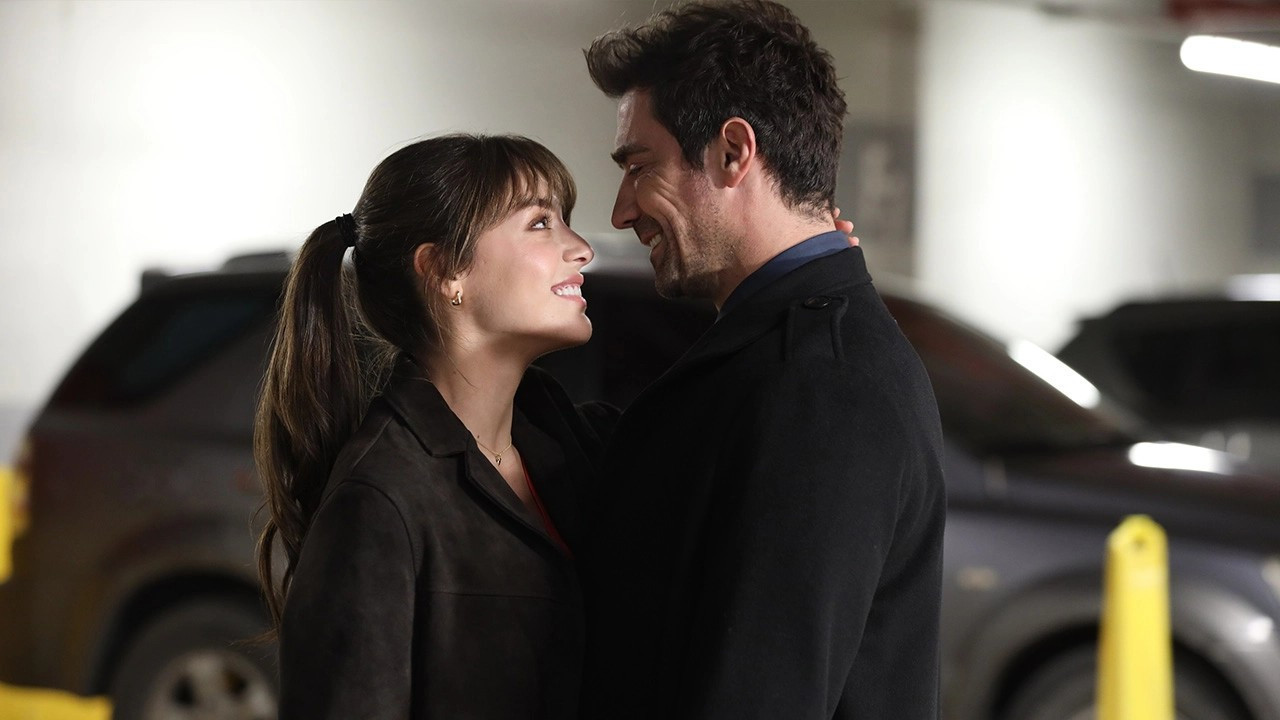 Sıla Türkoğlu’nun başrolündeki yeni diziden tam kadro fotoğrafı geldi