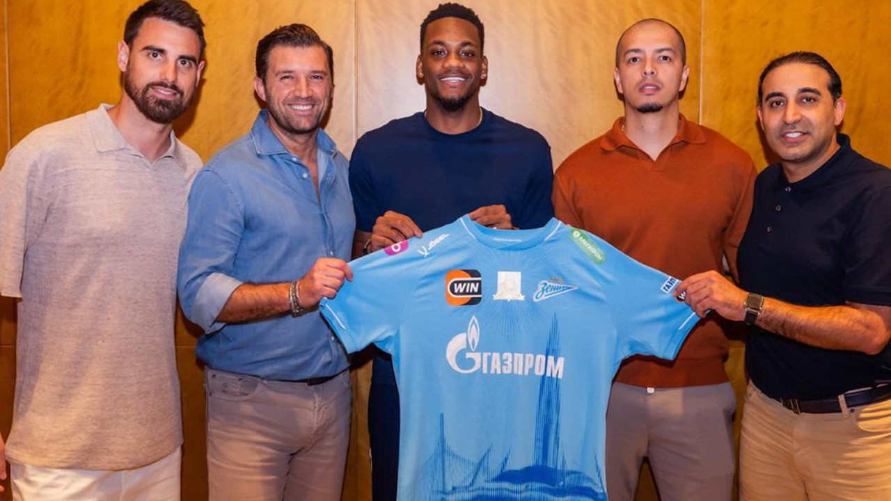 Zenit, Jhon Duran'ın sezon sonuna kadar kiralandığını açıkladı