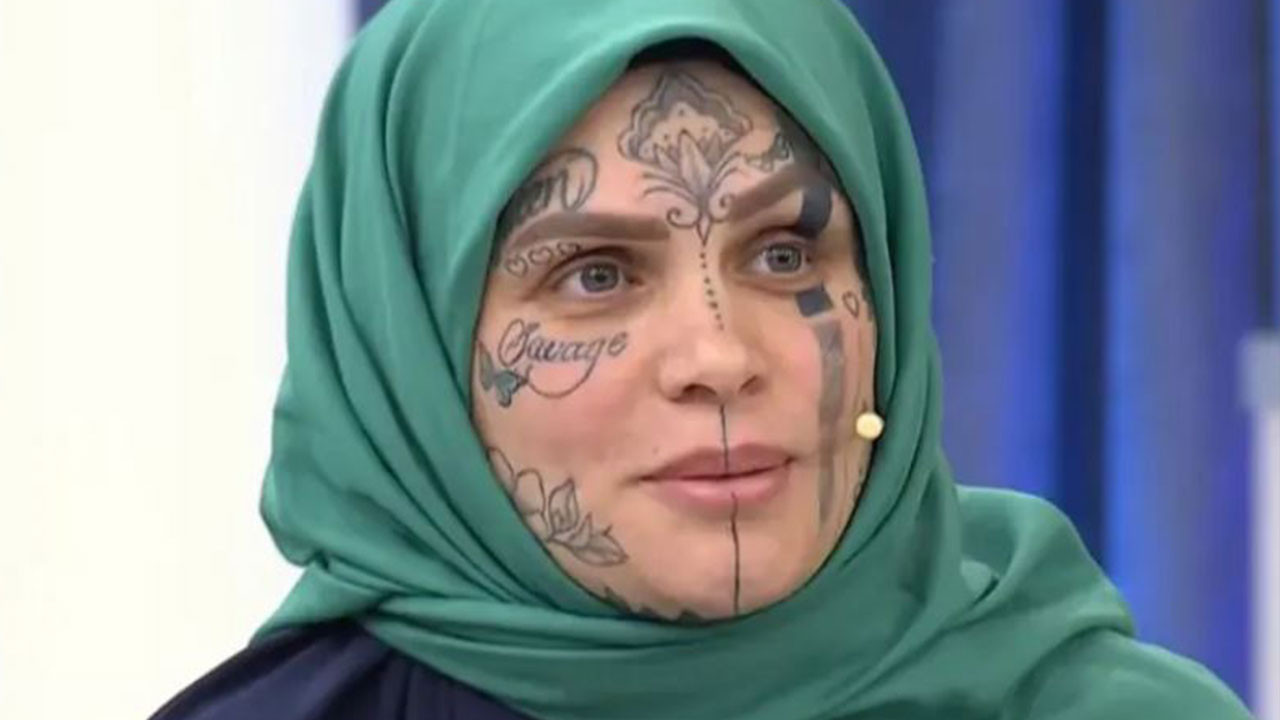 Kim bu yüzü dövmeli kadın? Sosyal medya onu konuşuyor