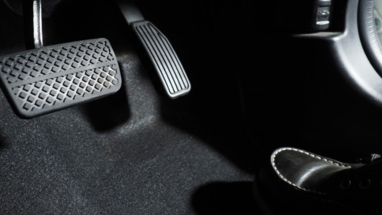 Otomobillerde 100 yıllık devir bitiyor: Fren pedalına bastığınızda artık her şey farklı olacak