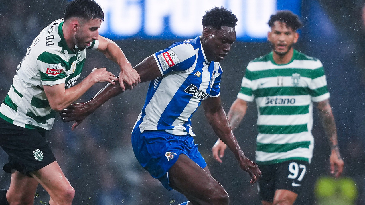 Porto-Sporting Lisbon maçında dramatik son: 90+10'da tüm hesaplar değişti