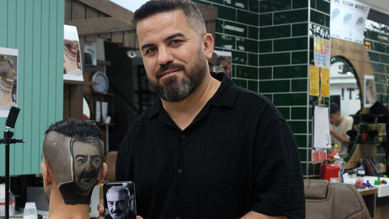 Saçlara 'İnci Taneleri'nin kahramanını çiziyor