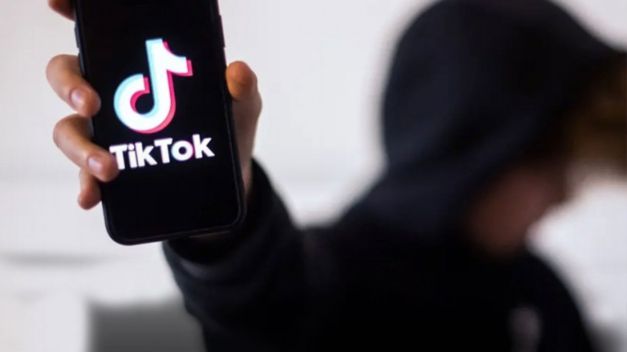 TikTok çocukları 'kara delik'e mi çekiyor? AB'den şok rapor