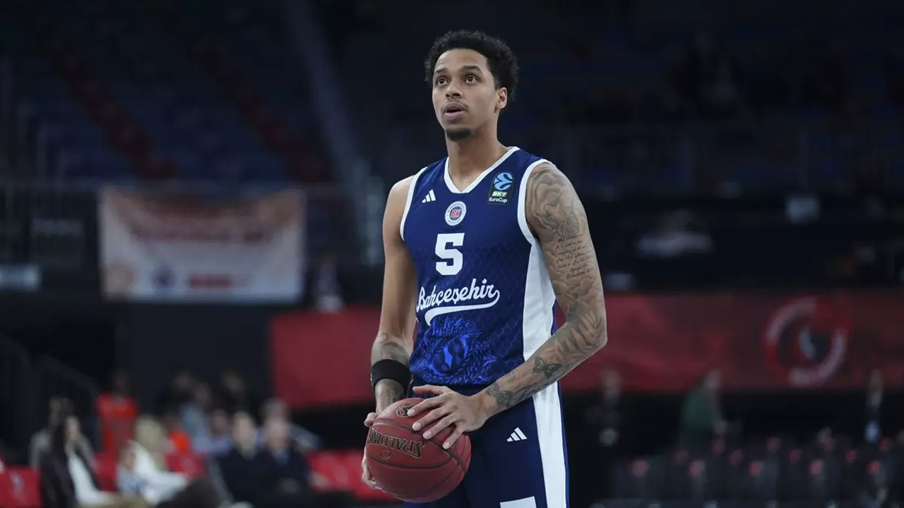 Bahçeşehir Koleji çeyrek finale galibiyetle çıktı...