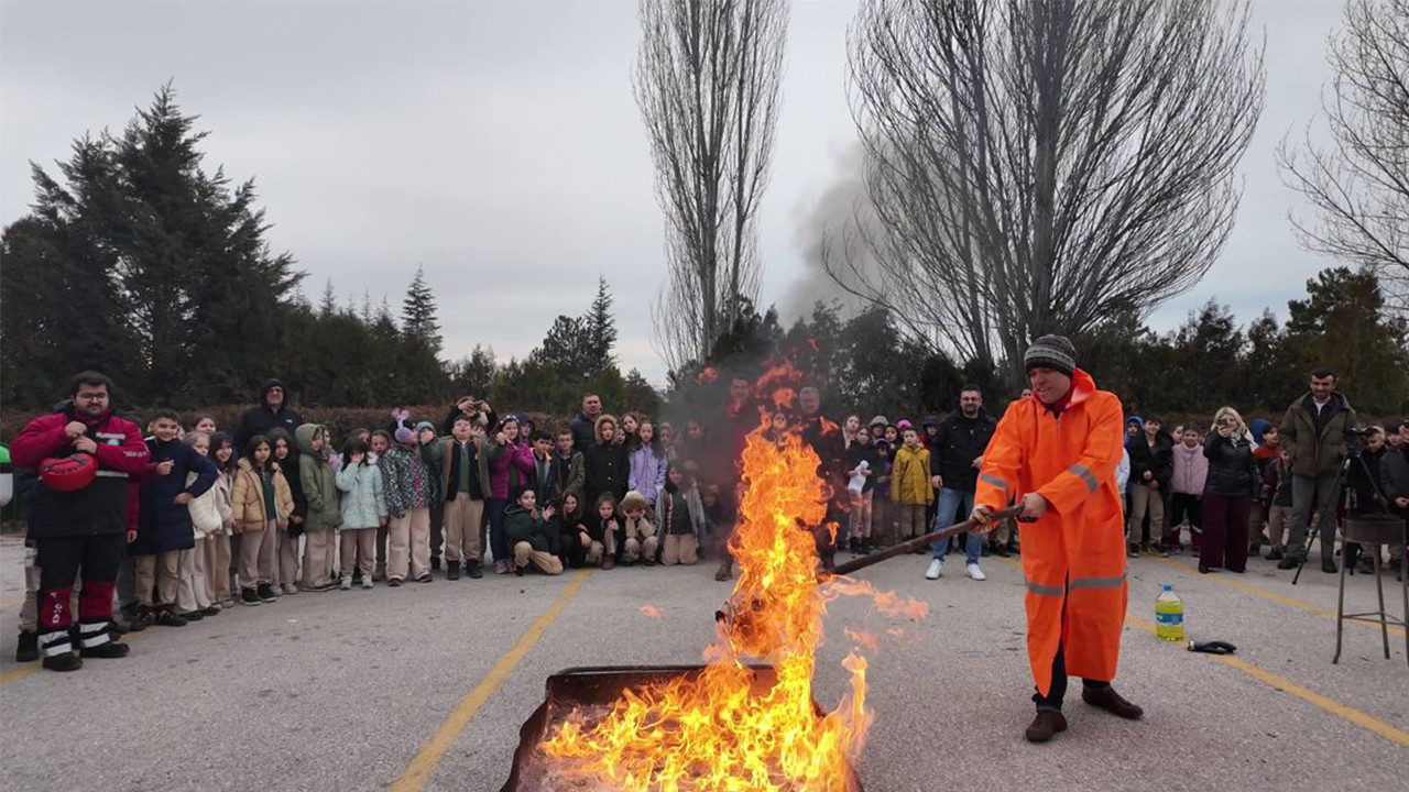 Eskişehir Osmangazi Üniversitesi’nden öğrencilere özel afet dersi