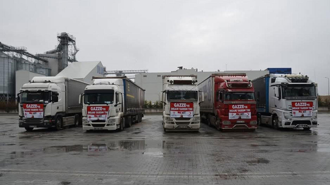 Konya'dan Gazze'ye 15 insani yardım tırı