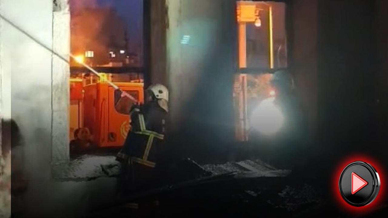 Osmaniye'de Bahçeli’nin okuduğu okul alevlere teslim oldu: İlk karne heyecanını burada yaşamıştı