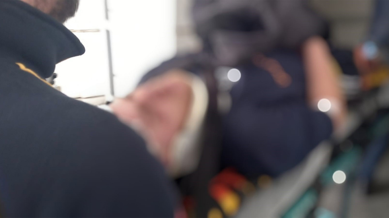 Otomobil ile motosiklet çarpıştı: 3 yaralı