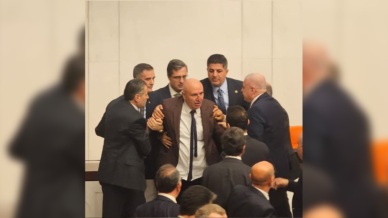 Osman Gökçek'in saldırısına uğrayan Mahmut Tanal, hastaneye kaldırıldı.