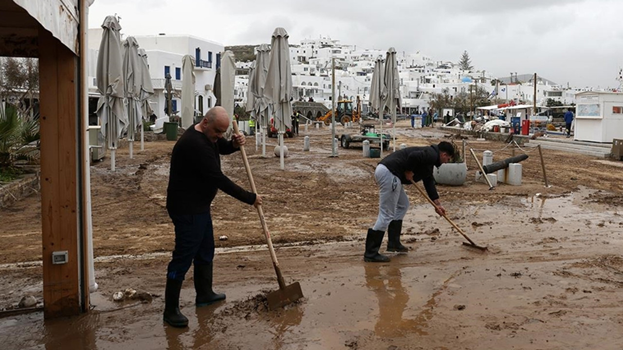 Yunanistan'daki yağışlar nedeni ile 28 bin dönüm arazi göle döndü
