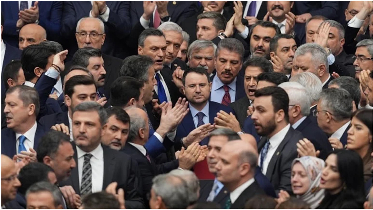 Akın Gürlek'in A takımında dikkat çeken atama