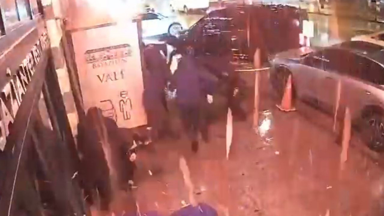 Bursa’da hesap tartışması kurşunla bitti: Müşteri ve personel korku dolu anlar yaşadı