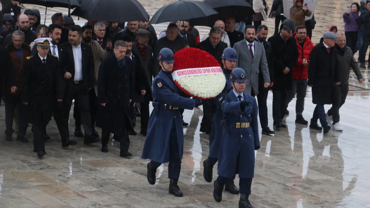 Gençlerbirliği yeni yönetimiyle Ata'ya saygı duruşu: İlk ziyaret Anıtkabir