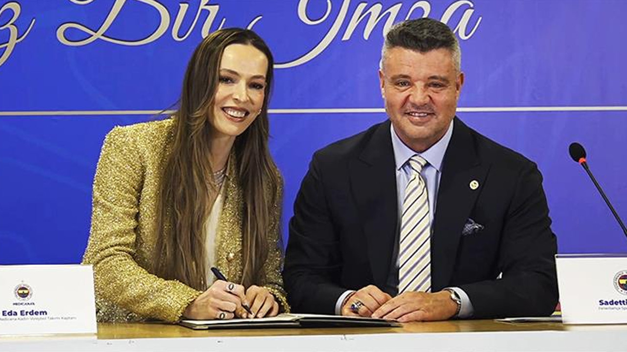 Fenerbahçe Eda Erdem için imza töreni düzenledi