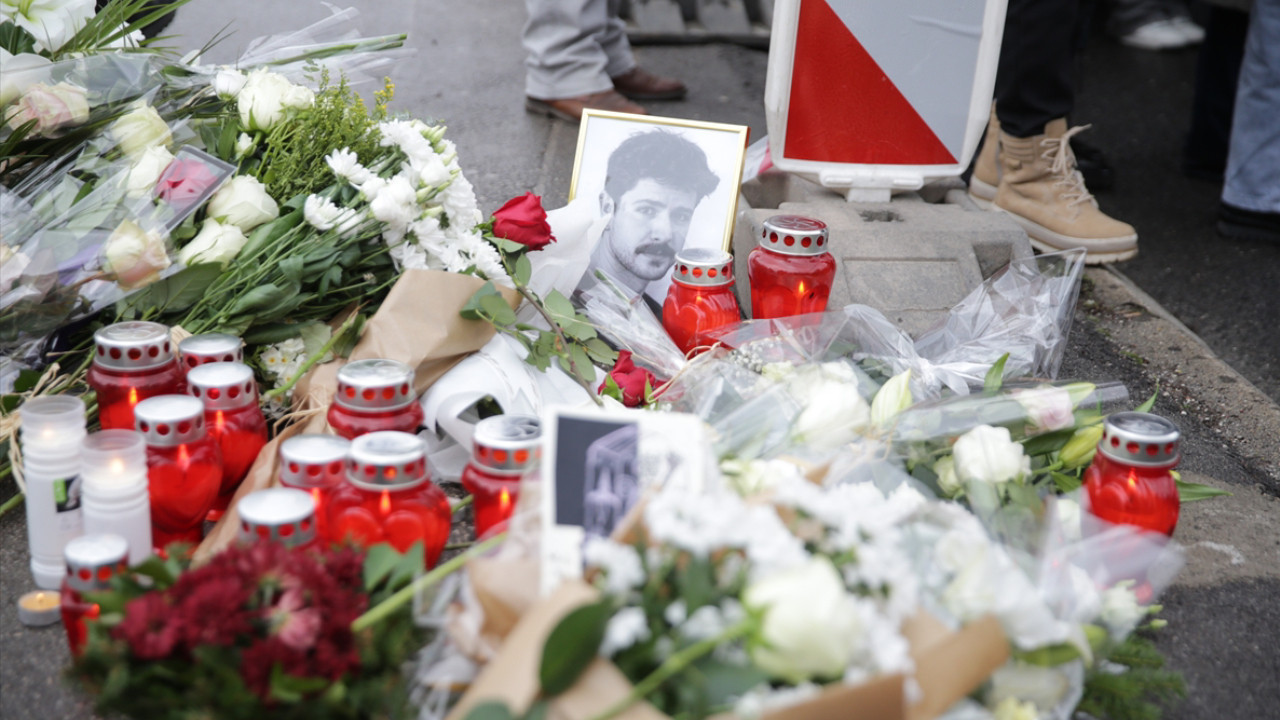 Saraybosna'da tramvay kazasında hayatını kaybeden öğrenci anıldı