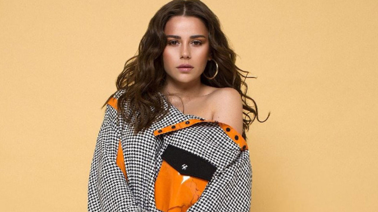 Şarkıcı Merve Özbey’in acı günü: En yakınını kaybetti