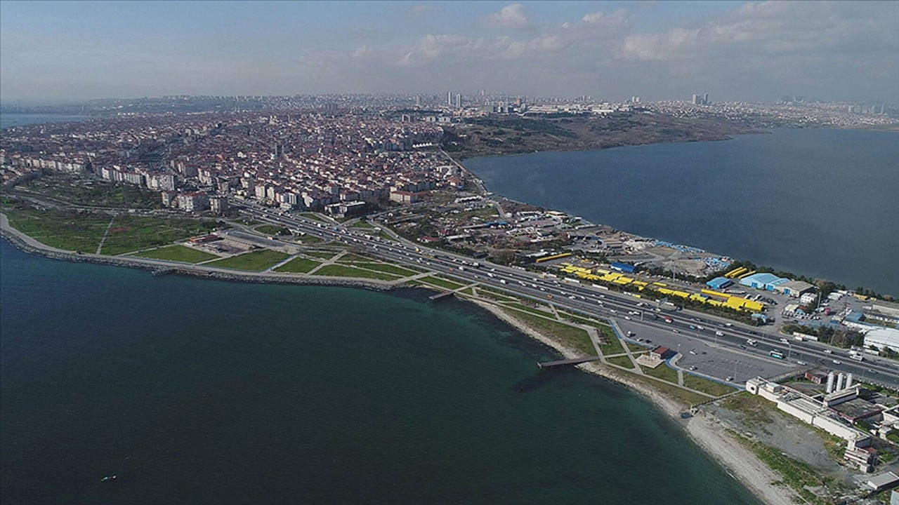 AKP'nin "çılgın" projesi Kanal İstanbul'da 2 imar planı askıya çıkarıldı