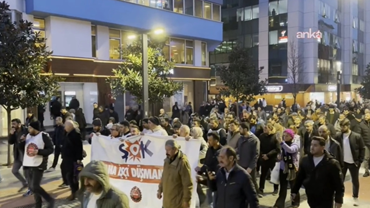 Tazminatsız işten çıkarılan ŞOK depo işçileri hakları için yürüdü