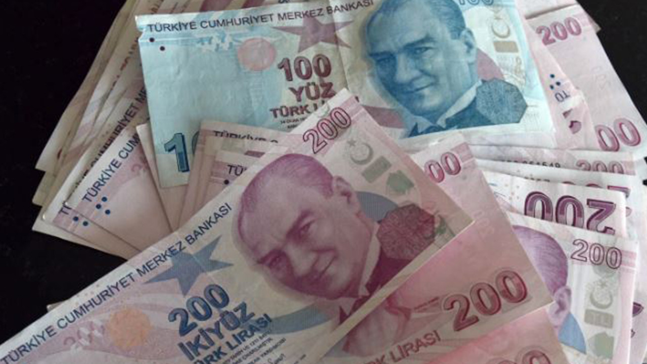 'Yüzbinlerce kişinin emekliliği iptal edildi' Özgür Erdursun açıkladı