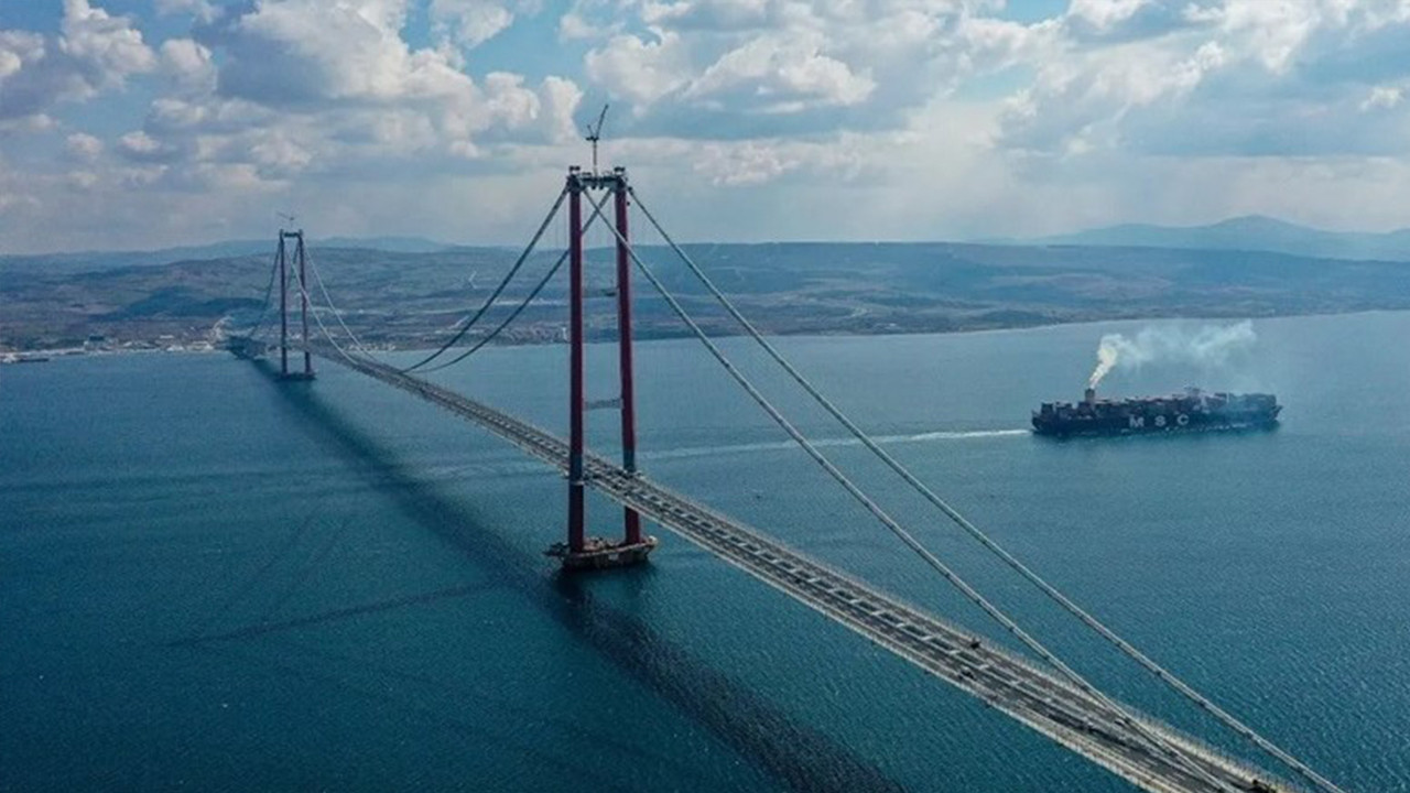 Çanakkale Boğazı transit gemi geçişlerine kapatıldı