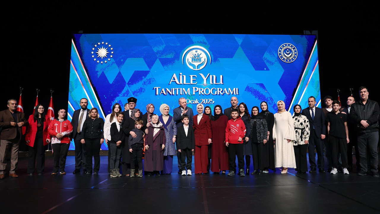 Milyonlarca aile açlık sınırında yaşarken Aile Bakanlığı tanıtıma servet harcadı