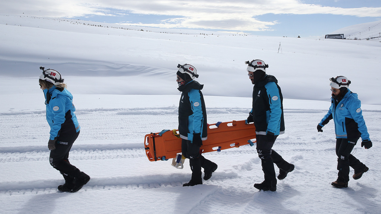 Erciyes’te nefes kesen çığ tatbikatı: 171 personel sahadaydı
