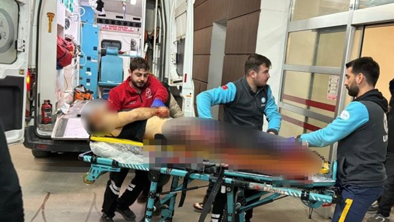 Sokak ortasında bıçaklanarak ağır yaralandı