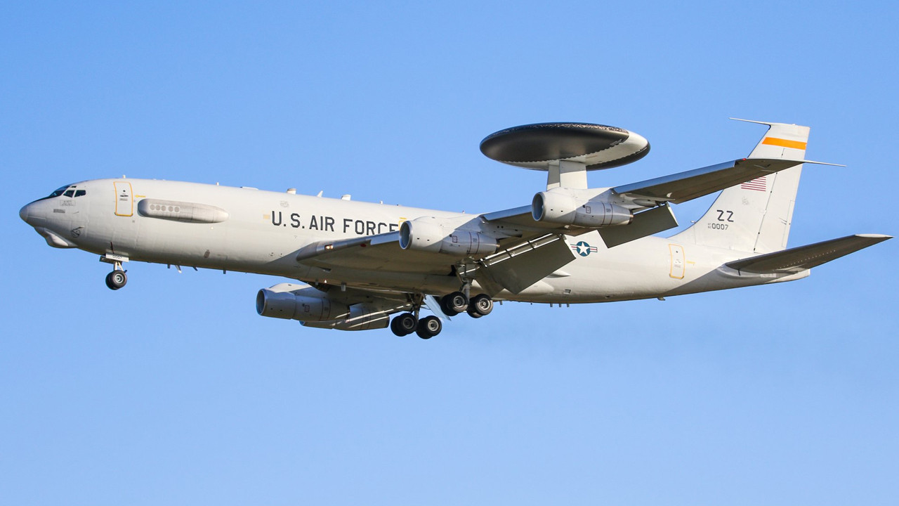 ABD’den İran’a karşı yeni hamle: ‘Uçan radarları’ gönderdi