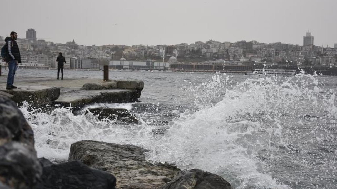 Denizlerde kuvvetli fırtına bekleniyor