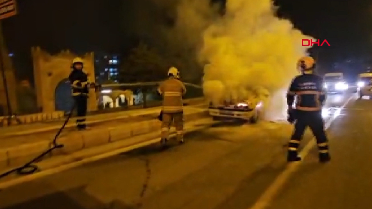 Seyir halindeki otomobil cayır cayır yandı