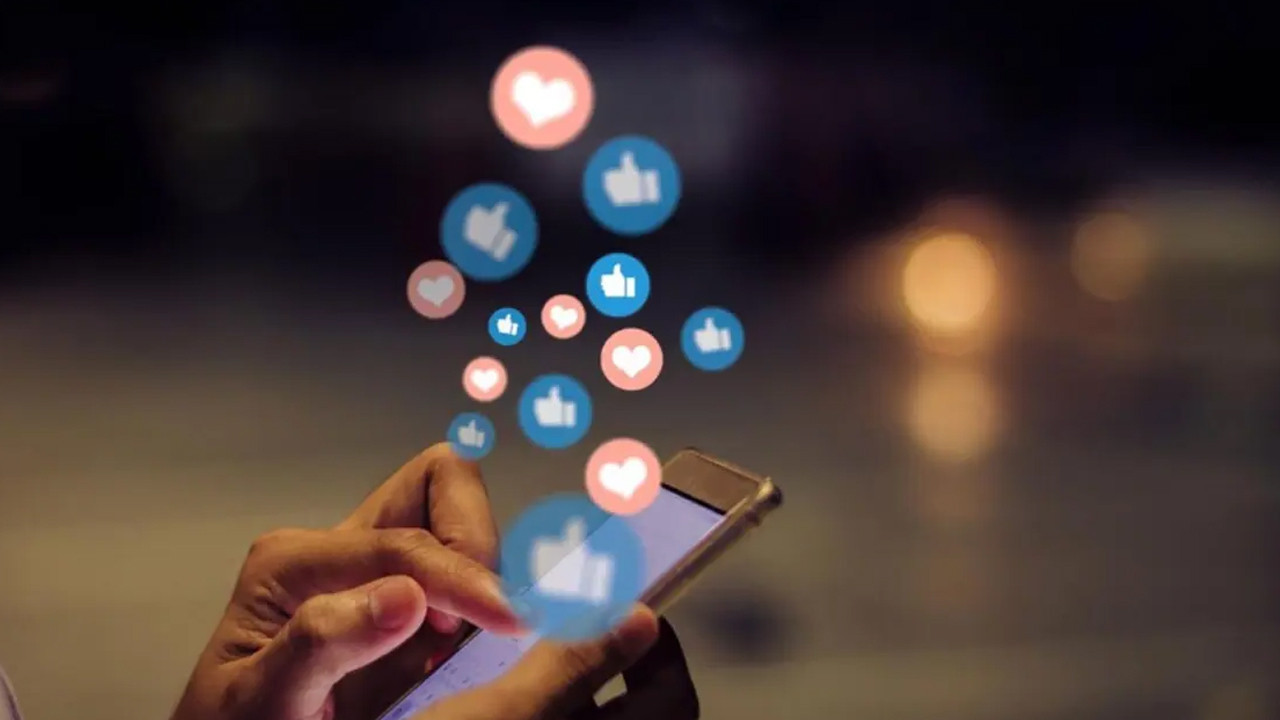 Sosyal medyaya girmek için iki şart geliyor: Akın Gürlek açıkladı