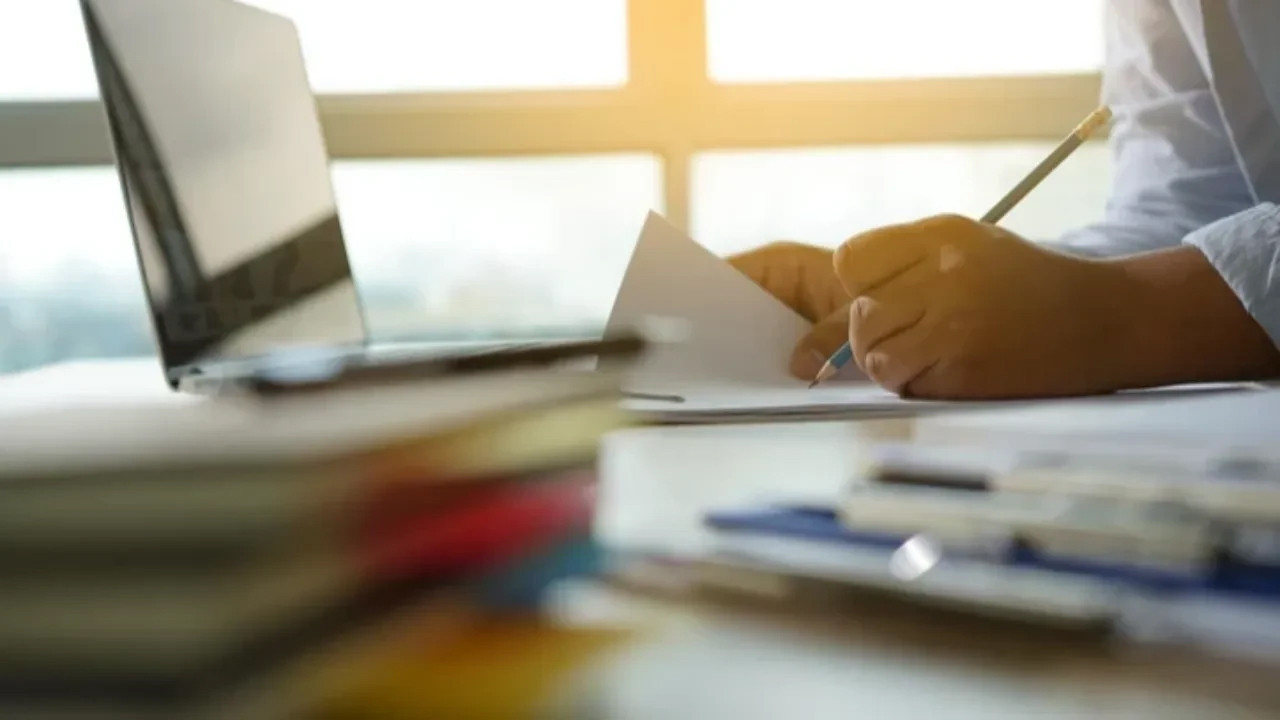 AUZEF kayıt yenileme için sisteme giren öğrencilere büyük şok! Harç ücretlerini görenler gözlerine inanamadı