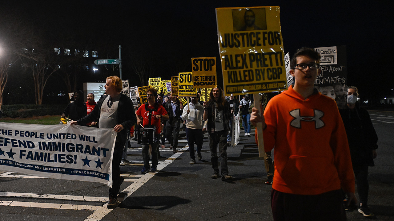 Demokrat vekilden ICE’a sert tepki: Hasta bebek iddiası ABD’de gündem oldu