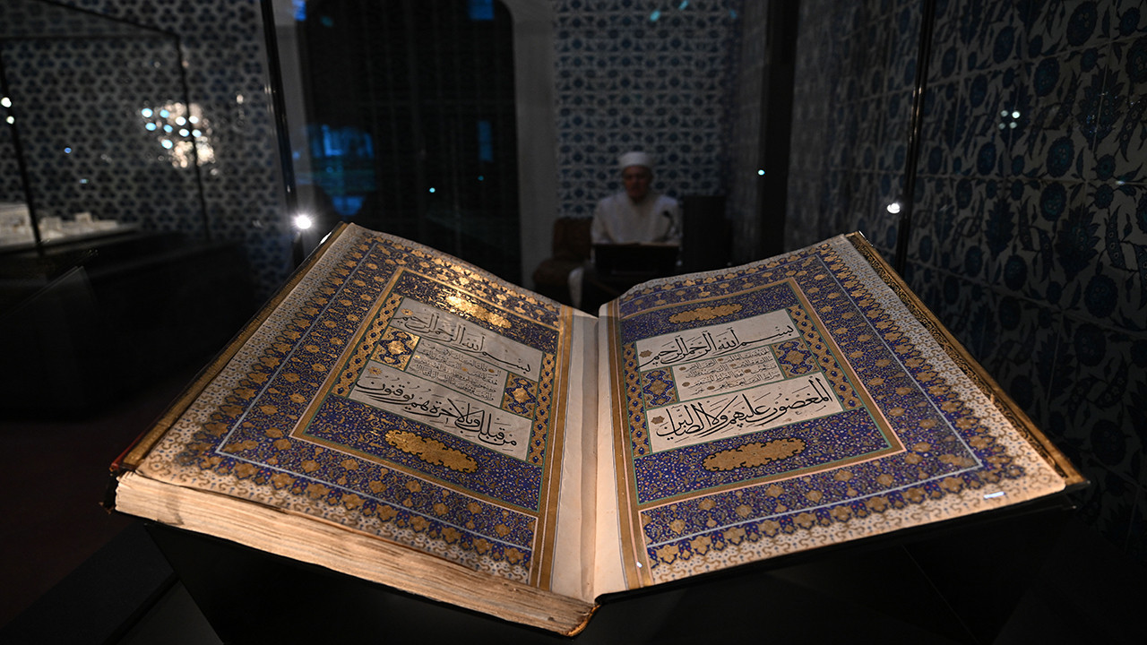 Karahisari'nin Muhteşem Kur'an'ı ilk kez Şadırvanlı Sofa'da sergileniyor: Kanuni'nin emriyle yazılan efsane