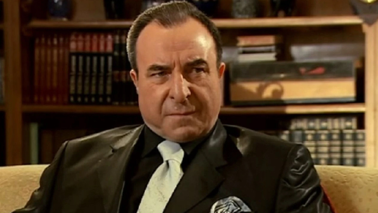 Kurtlar Vadisi'nin baronuydu... Zafer Ergin'den mafya dizilerine eleştiri