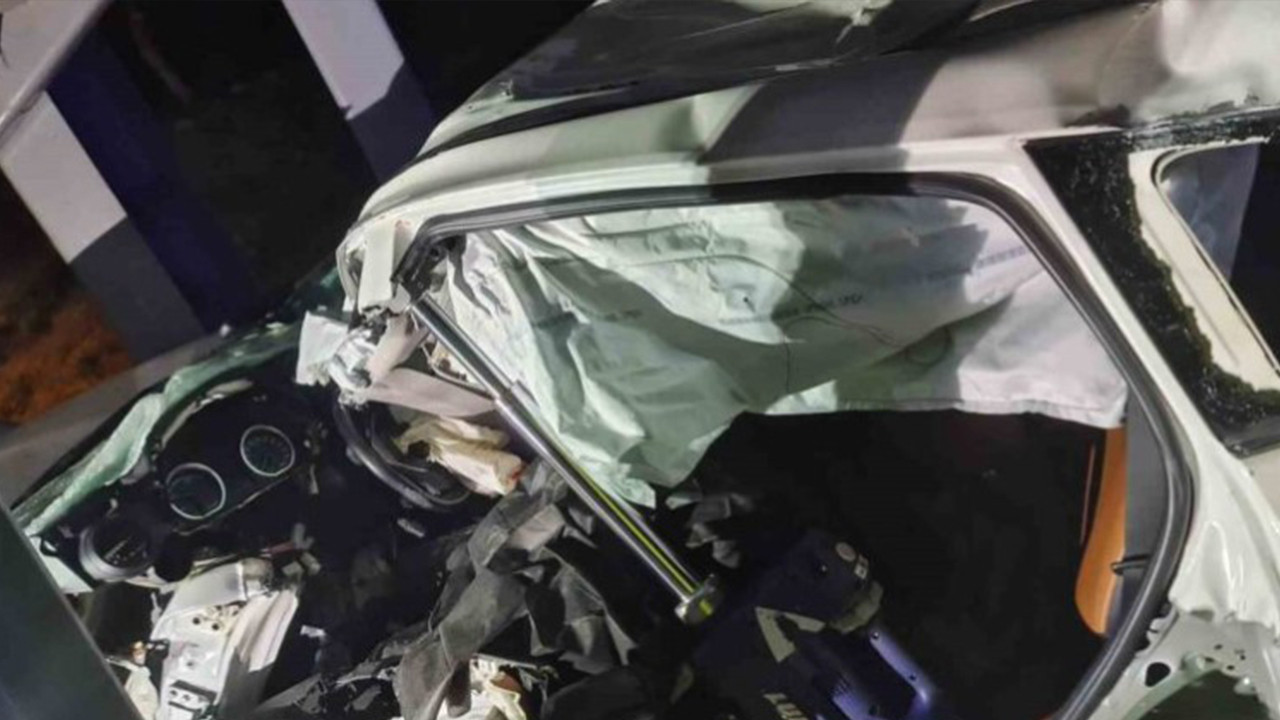 Rize'de feci kaza: Sürücü öldü, babası yaralı