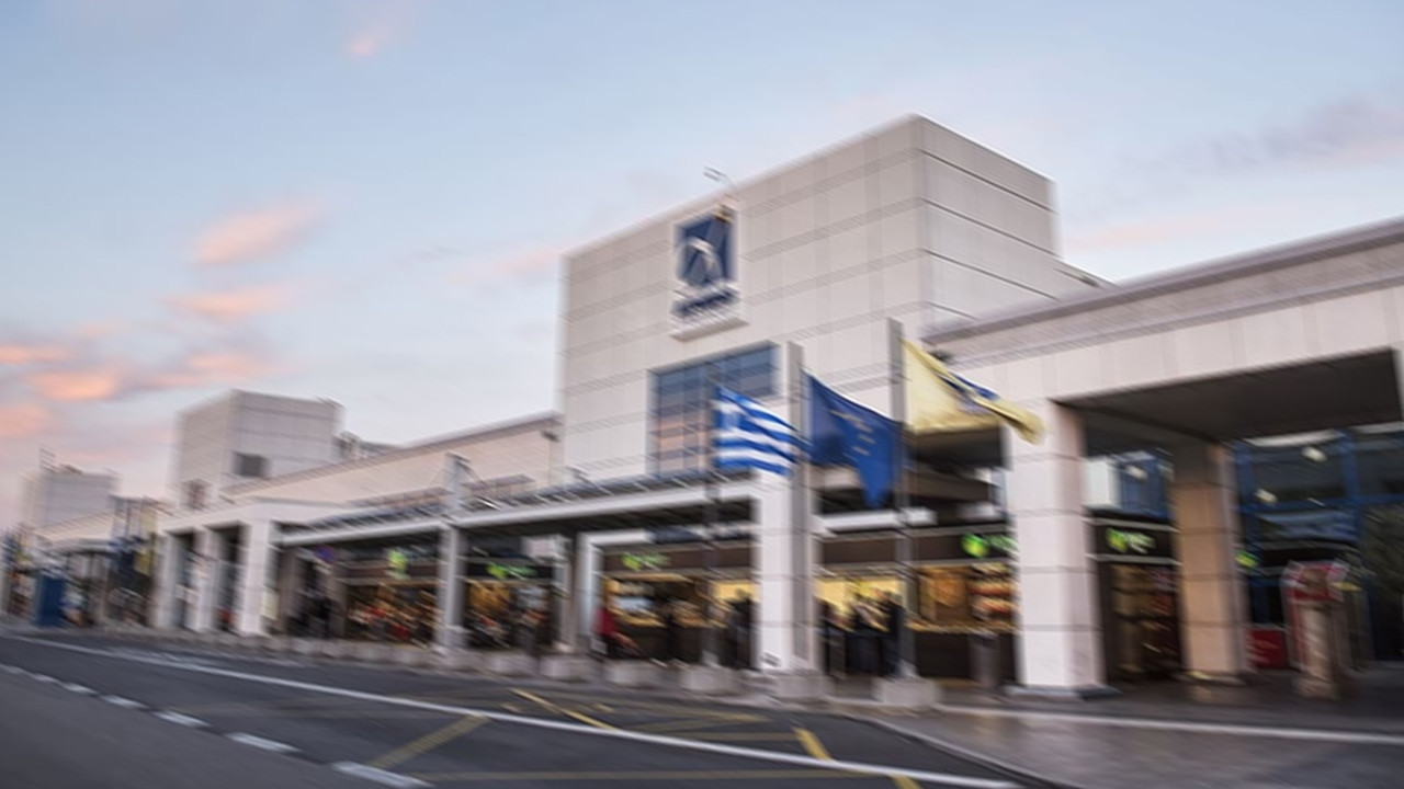 Atina Havalimanı’nda radar krizi: Uçuşlarda aksama