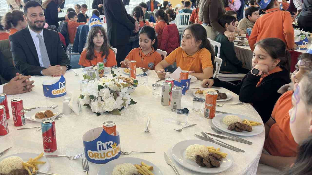 Kağıthane’de Ramazan’ın ilk iftarını minikler yaptı
