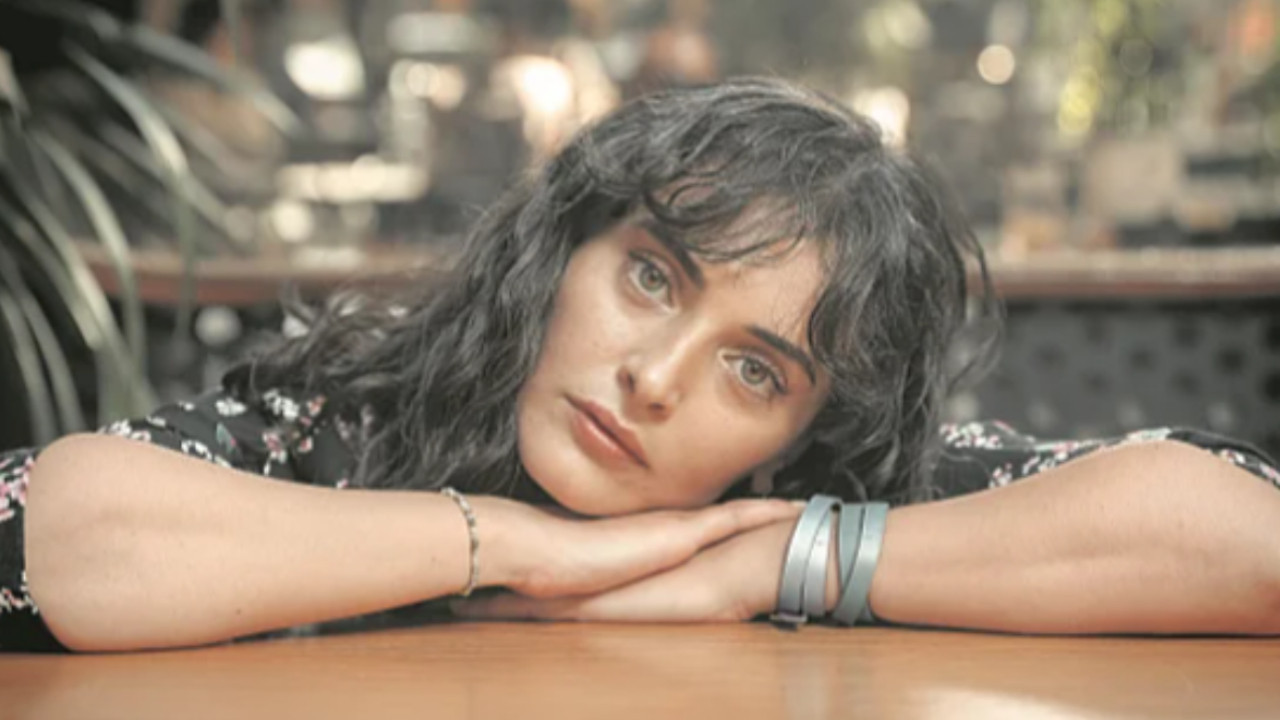 Ünlü oyuncu Aslıhan Gürbüz 43 yaşında: Kedisi Mino ile kutladı