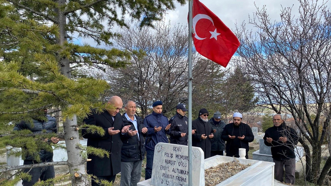 Şehit Polis Erdal Altunkaya dualarla anıldı: “Vatan size minnettardır”