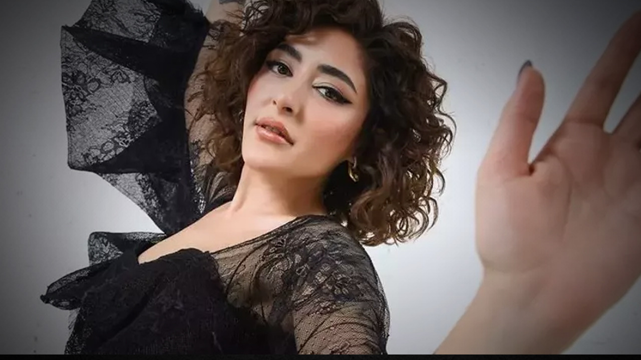 Melek Mosso, Instagram’da başlattığı ‘ücretli abonelik’ sistemiyle gündeme bomba gibi düştü